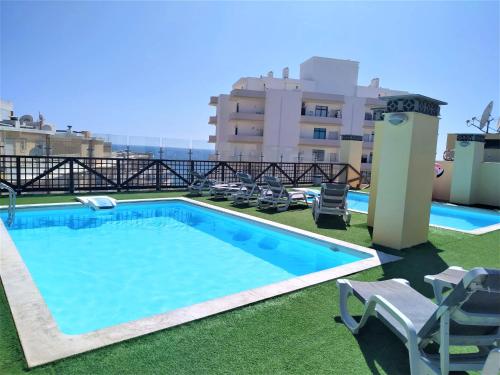  4D Terrace - Casas & Papeis, Unterkunft in Armação de Pêra