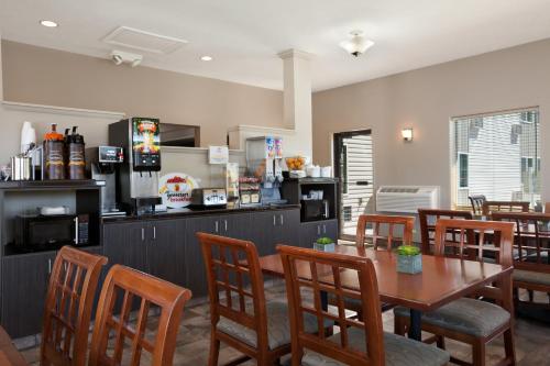 ห้องอาหาร, ซูเปอร์ 8 บาย วินด์แฮม โพคาเทลโล (Super 8 By Wyndham Pocatello) in โพคาเทลโล (ID)