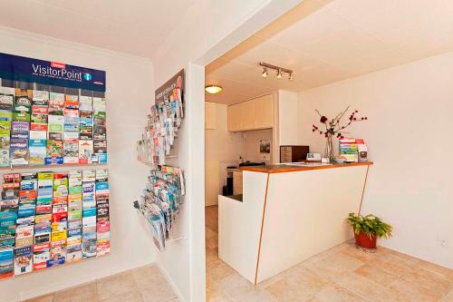 大堂, 克隆尼汽車旅館 (Colonial Inn Motel) in 梅裏韋爾