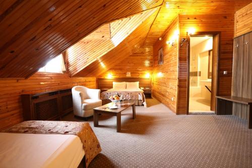 Double or twin room, deluxe, mountain view