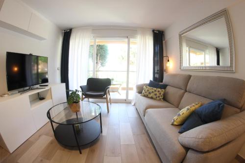 บริการและสิ่งอำนวยความสะดวก, Paya Bella 2-1D in กวลดัลมันซา