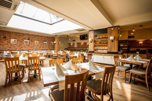 Restaurant, Hotel Diament Zabrze - Gliwice in Zabrze