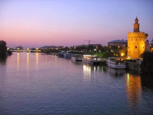 WISH SUITE GUADALQUIVIR DE SEVILLA