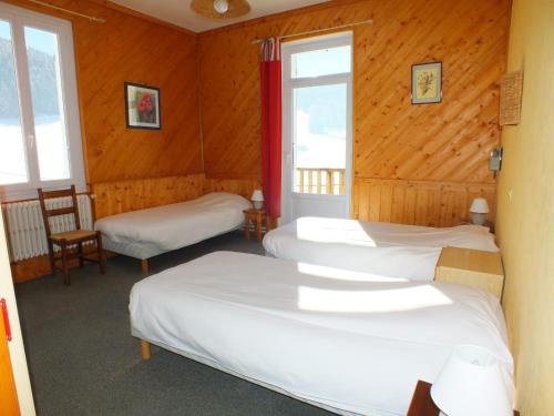 Chambre triple, balcon