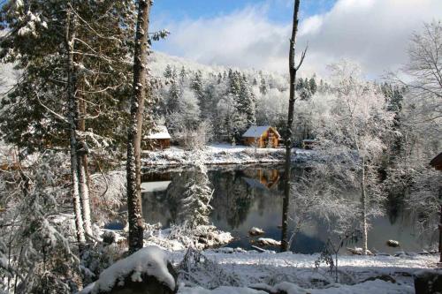 Les Cabanes du Trappeur avec spa et sauna in Wentworth-Nord (QC)