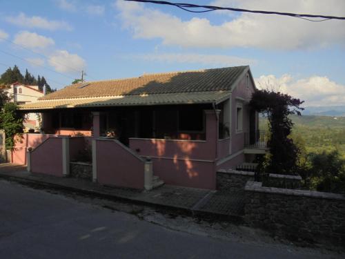  Hillsidehouse, Pension in Magouládes