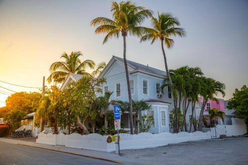 Duval Inn - Key West - image 2