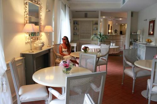 酒吧/高級酒吧, 阿格尼斯別墅酒店 (Villa Agnese) in 塞斯特里萊萬泰