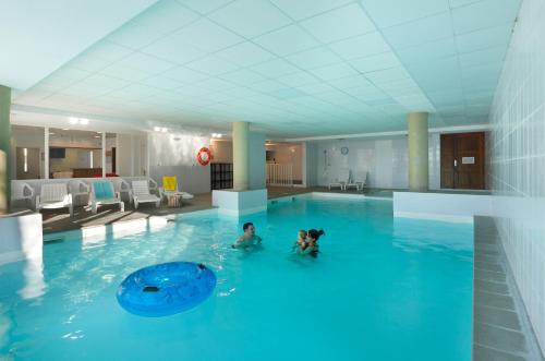 Residence Nemea Les Chalets Du Belvedere - 수영장