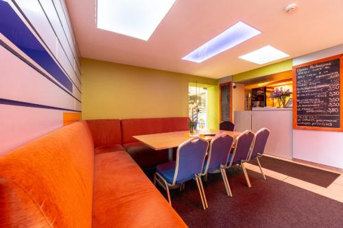 Паб/Коктейль-бар, SportHotel in Лієпая