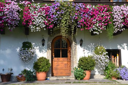 Bejárat, Matzhof in Otting