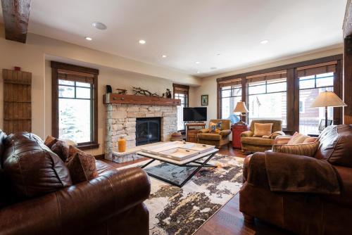 Silver Star #703 - 3 Bed TH