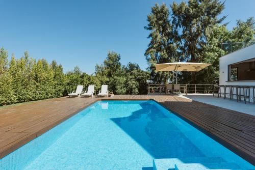  Garden House, with hot swimming pool, Pension in Sesimbra bei Azoia