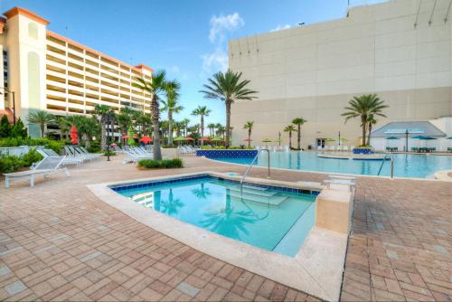 Laketown Wharf 1408 By ZIA VR - image 3