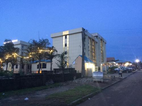 Ümbrus, Presken Hotels in Abuja