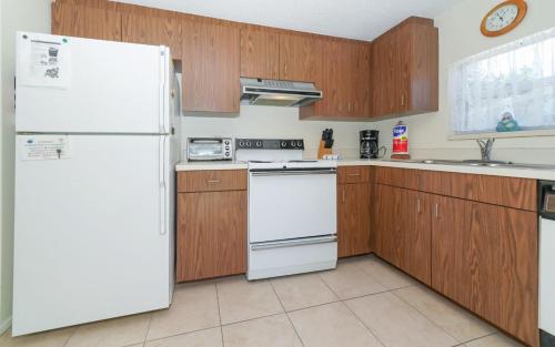 Walk to the Beach or Village in minutes! in Siesta Key, USA
