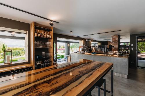 VILLA BRICOLA - Boutique Apartments