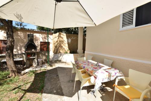 Apartments Dragica - image 13