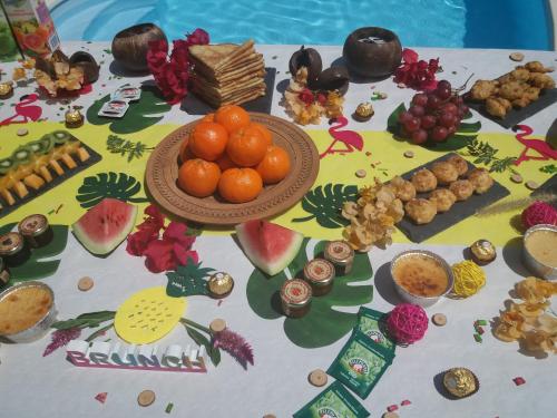 Food and beverages, O TI JACKO in Perinet