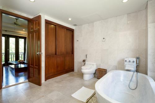 Deluxe Villa image 7