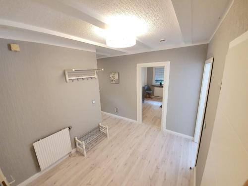 設施, Tolle 125m² Erdgeschoßwohnung im Einzelhaus in 卡爾滕基爾興