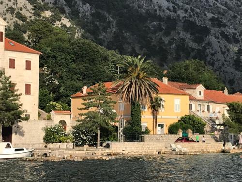 Villa Miramare Apartment Terrace , Kotor