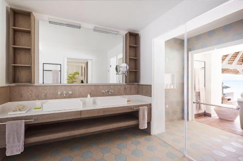 219892502 LUX* Grand Gaube Resort & Villas