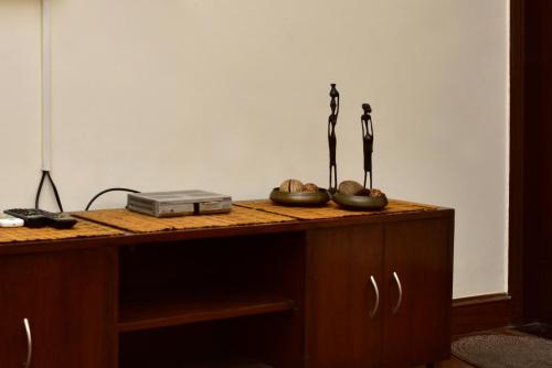 2BHK Comfortable Furnished Serviced Apartments in Hauz Khas - Woodpecker Apartments photo 3