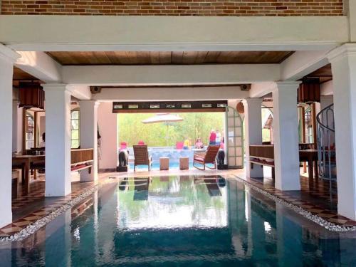 Villa Louise Hue Beach Hotel - 수영장