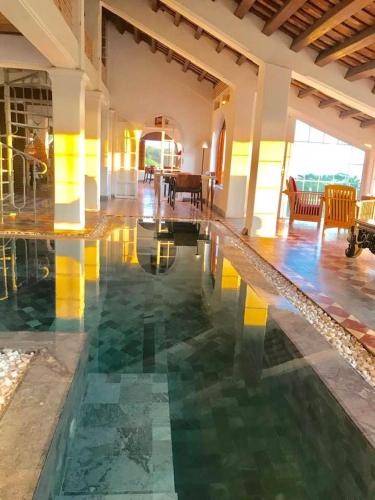 Villa Louise Hue Beach Hotel - 바/라운지