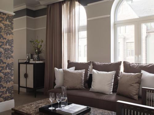 Britannia Hotel - image 11