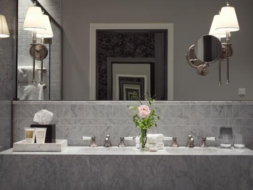 Britannia Hotel - image 4