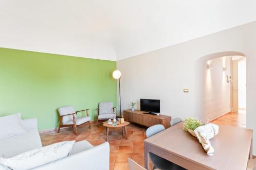 Catania City Center Apartment - image 11