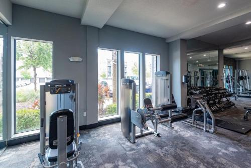 Frontdesk NoHo Flats at North Hyde Park Apts Tampa - image 2
