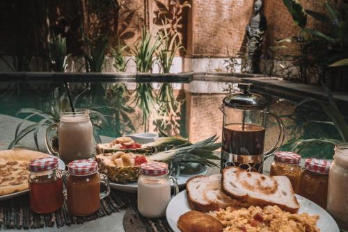 吉利樹屋酒店 Gili Treehouse