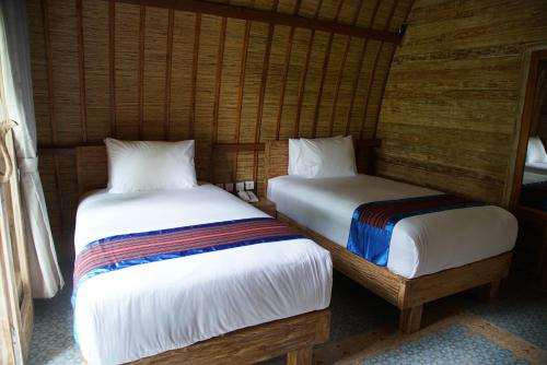 Puri Rinjani Bungalows & Hostel