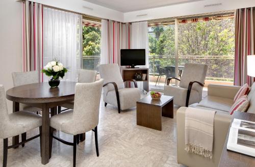 Facilities, The Originals Residence, Les Strélitzias, Antibes in Le Fournel