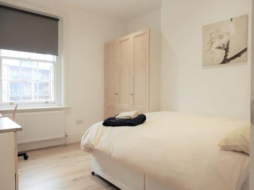 Double Room, Chatham Dockyard