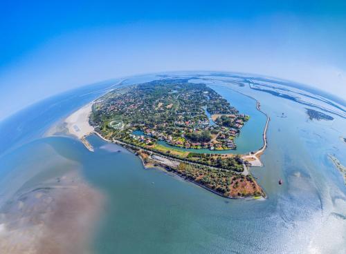 Albarella Golf Hotel - image 2