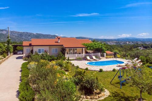 VILLA ANA - 3 bedroom villa with private pool and unspoiled natural environment - image 3