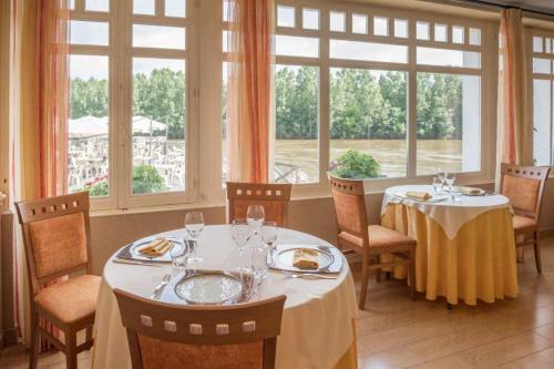 Ресторант, Hotel Hostellerie De La Gabelle in Saint-Florent-le-Vieil