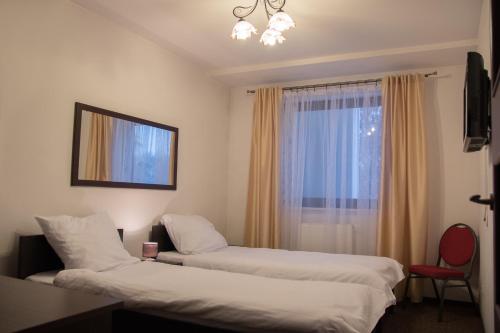 Hotel Hensch - image 4