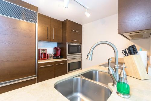IconBrickell Waterfront Luxury 2 Bedrooms with BayView