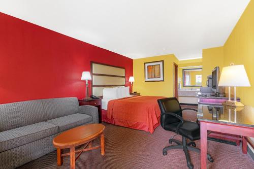 Deluxe King Room - Non-Smoking