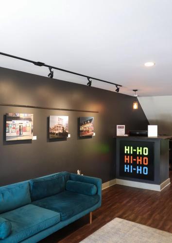 Hi-Ho: A Hi-Tech Hotel - image 8
