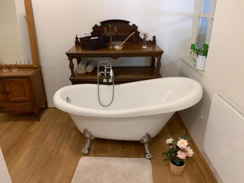 Létesítmények, Lucerna - dům s duší Příbor (Lucerna - dum s dusi Pribor) in Pribor