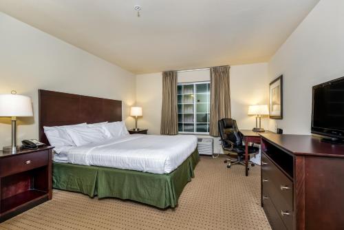 Cobblestone Inn & Suites - Vinton IA - image 3