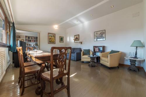 The Spanish Steps GRAND PENTHOUSE - image 12