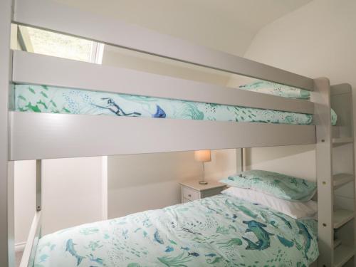 15 Waters Edge - image 3