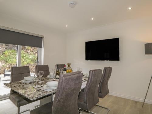 15 Waters Edge in 班夫